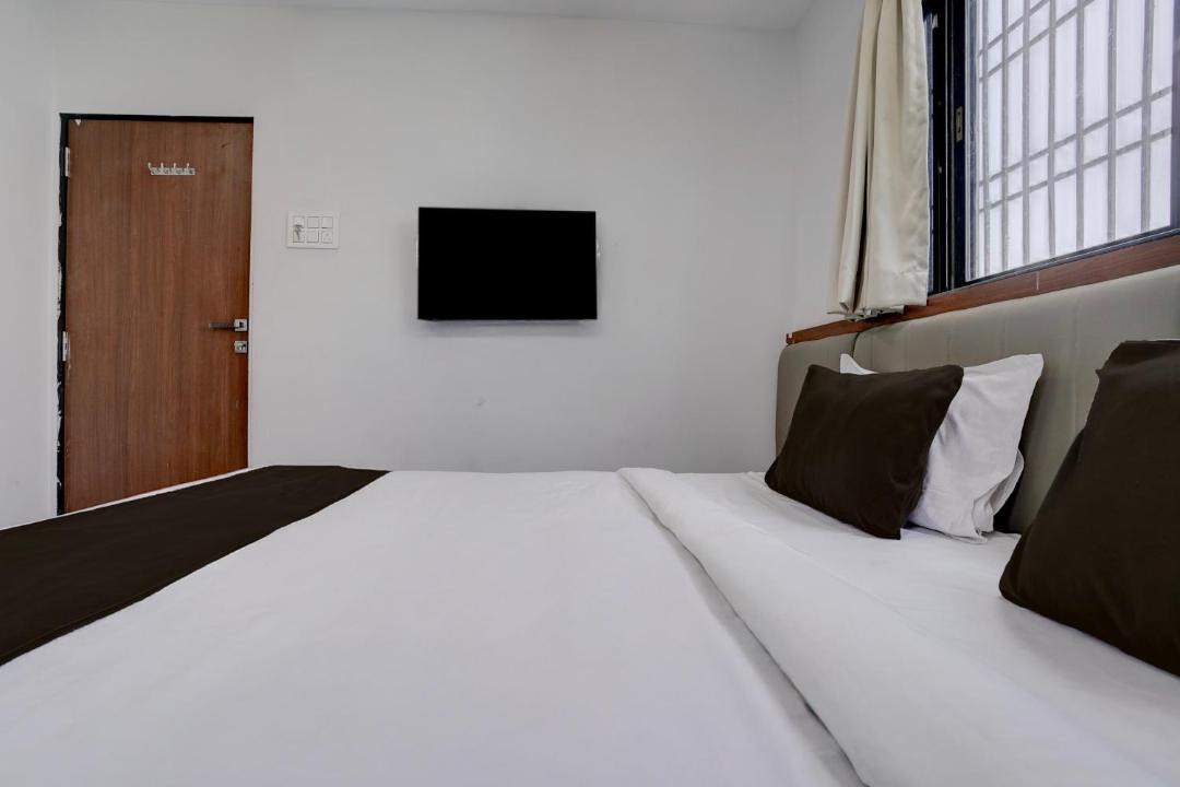 Photo of Bedroom in Daulatabad