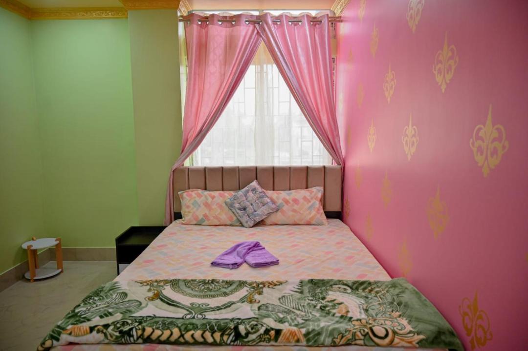 Photo of Bedroom in Sualkuchi