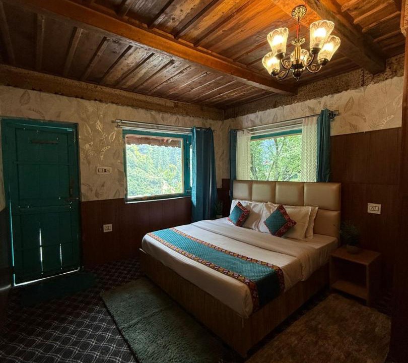 Photo of Bedroom in Jibhi