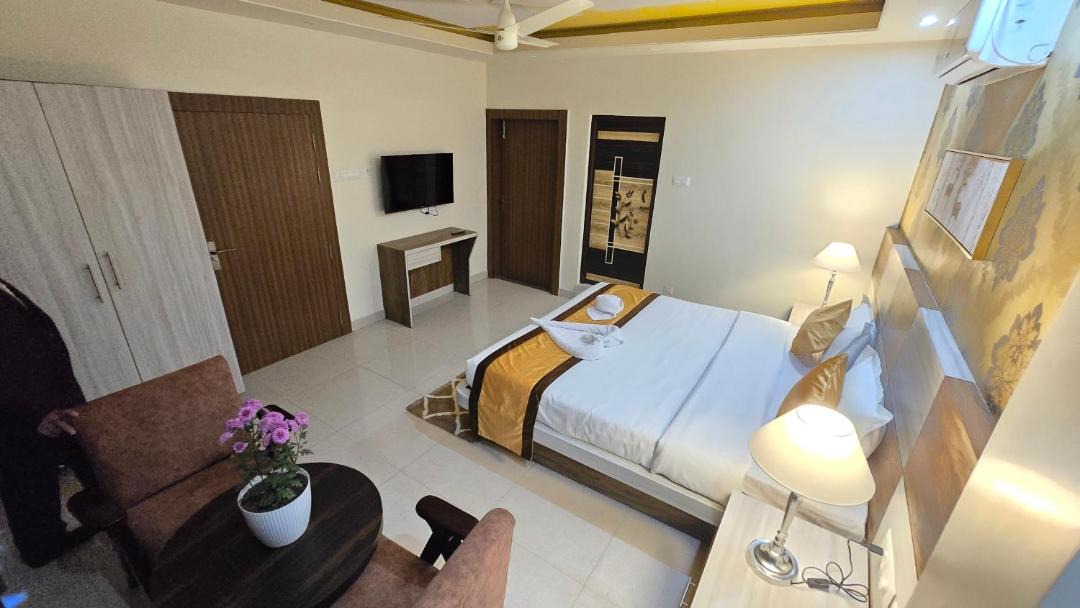 Photo of Bedroom in Sualkuchi