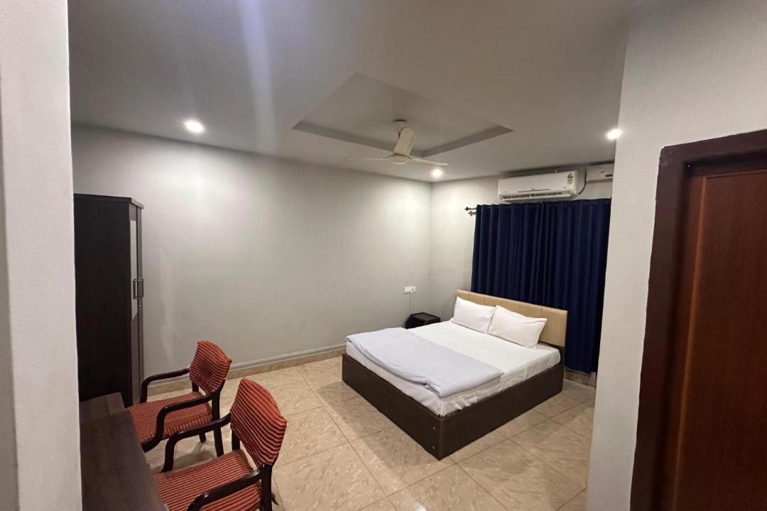 Photo of Bedroom in Perambra