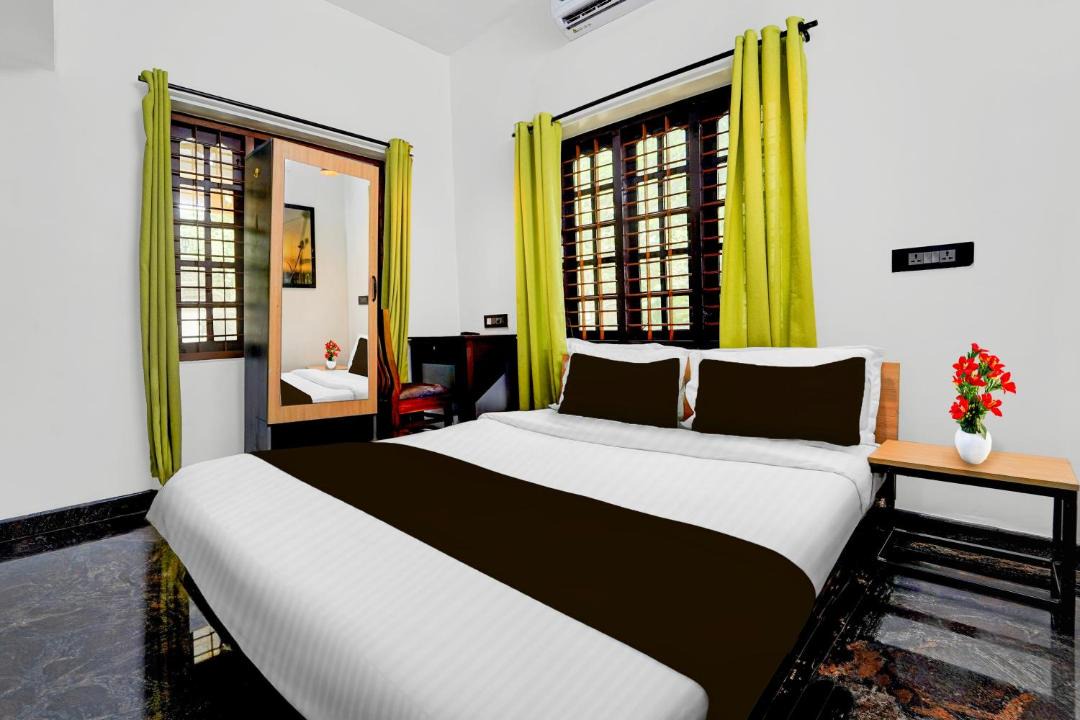 Photo of Bedroom in Thiruvananthapuram
