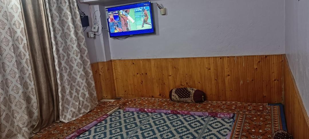 Photo of Others in Nichar