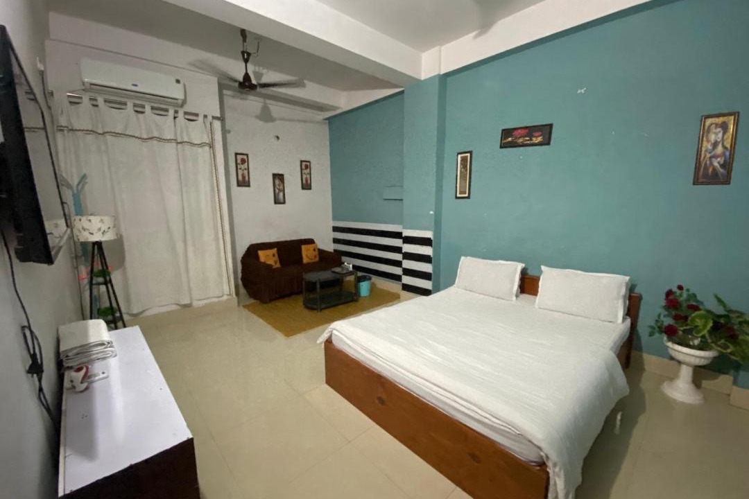 Photo of Bedroom in Sualkuchi