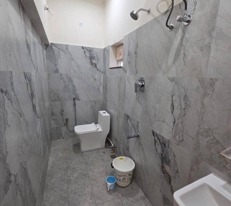 Photo of Others in Krishna Karanai