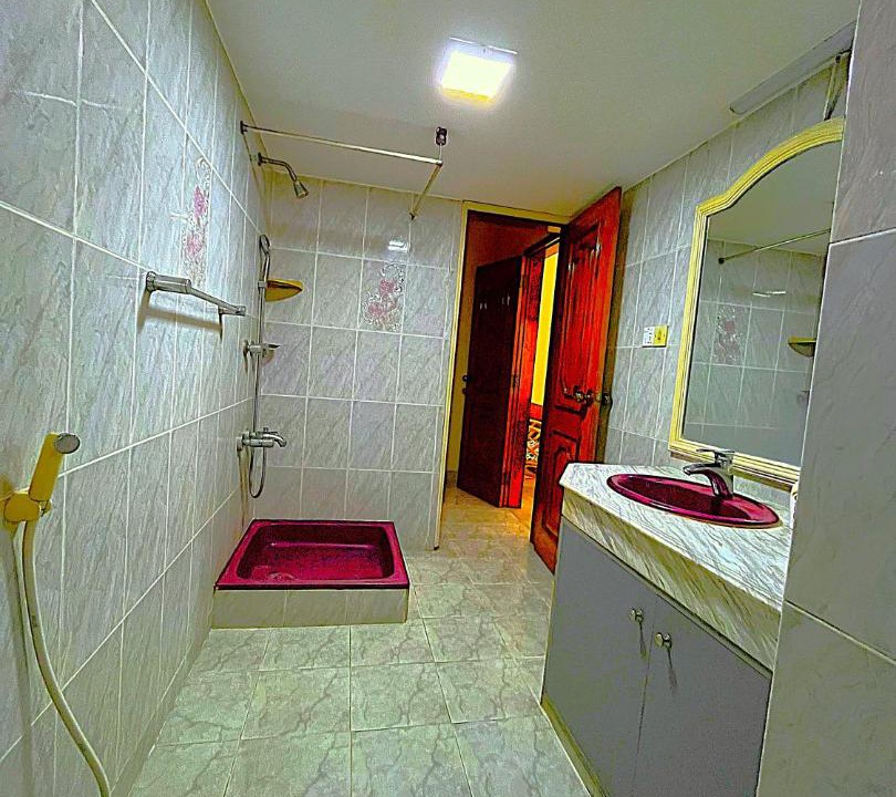 Photo of Bathroom in Gulshan