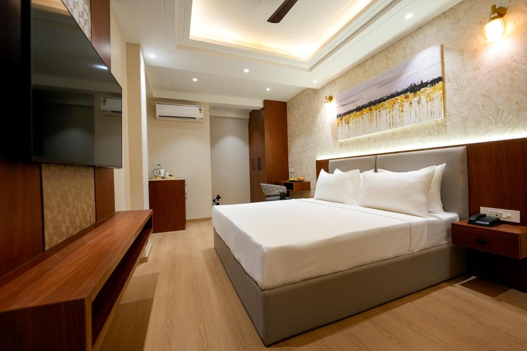 Photo of Bedroom in DLF Phase 3