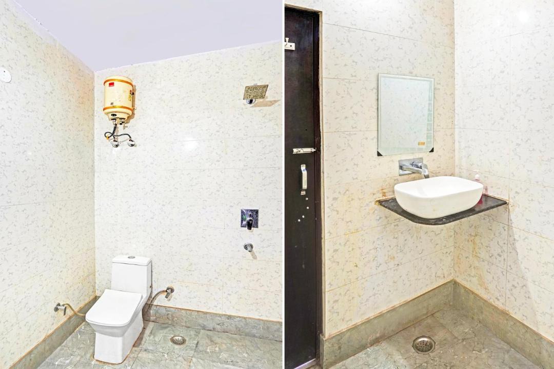 Photo of Bathroom in Janakpuri