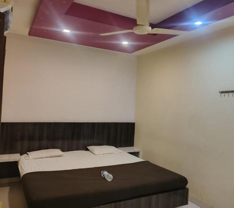 Photo of Bedroom in Tuljapur