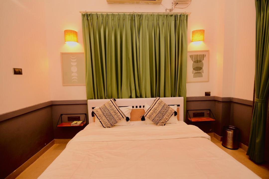 Photo of Bedroom in Sualkuchi