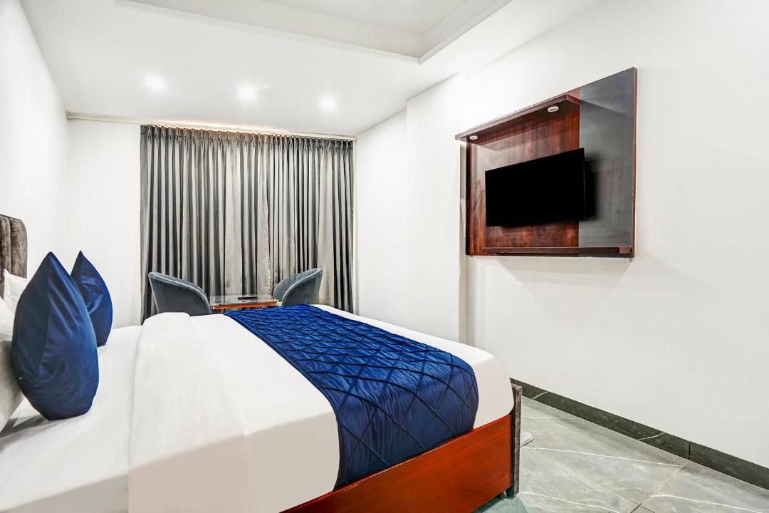 Photo of Bedroom in Mahipalpur Extension