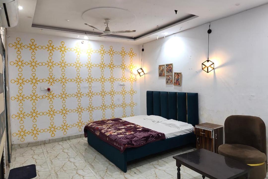 Photo of Bedroom in Naini