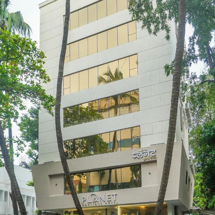Photo of Buildings in Vile Parle East
