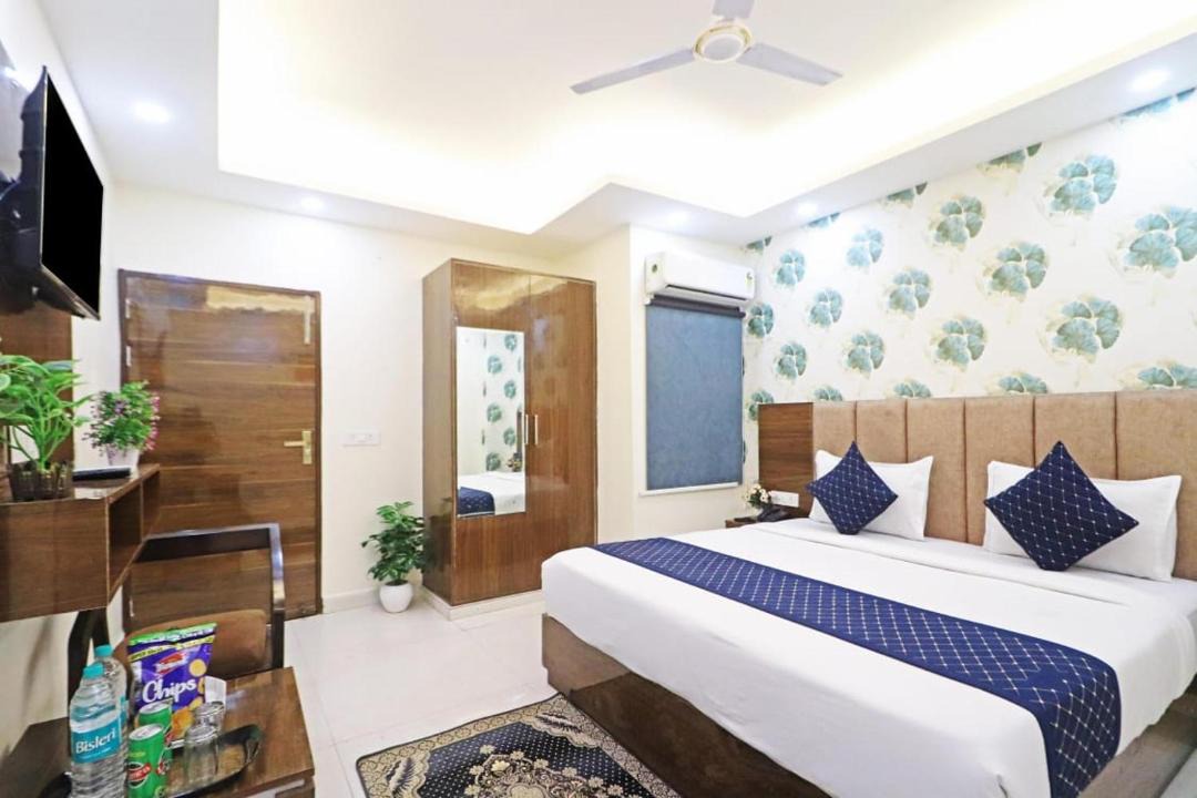 Photo of Bedroom in Mahipalpur Extension