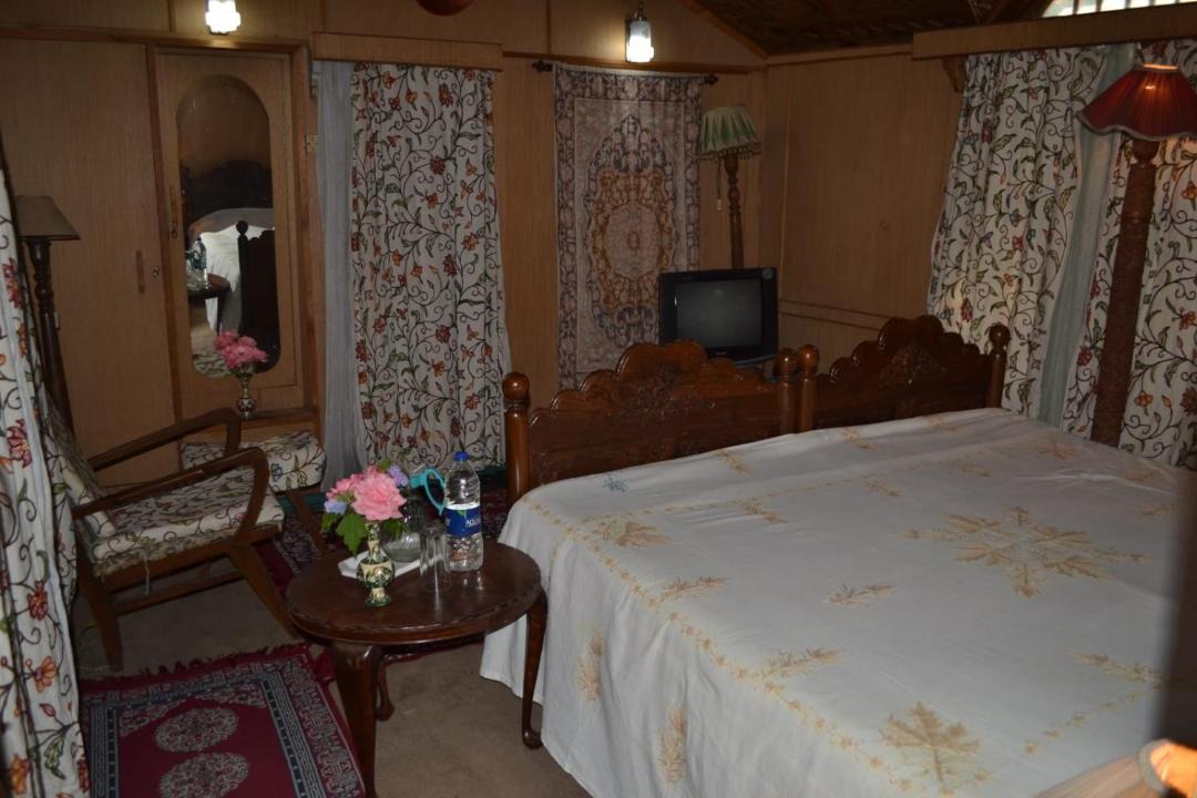Photo of Bedroom in Nagin Bagh