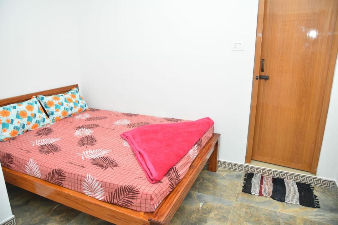 Photo of Bedroom in Valparai