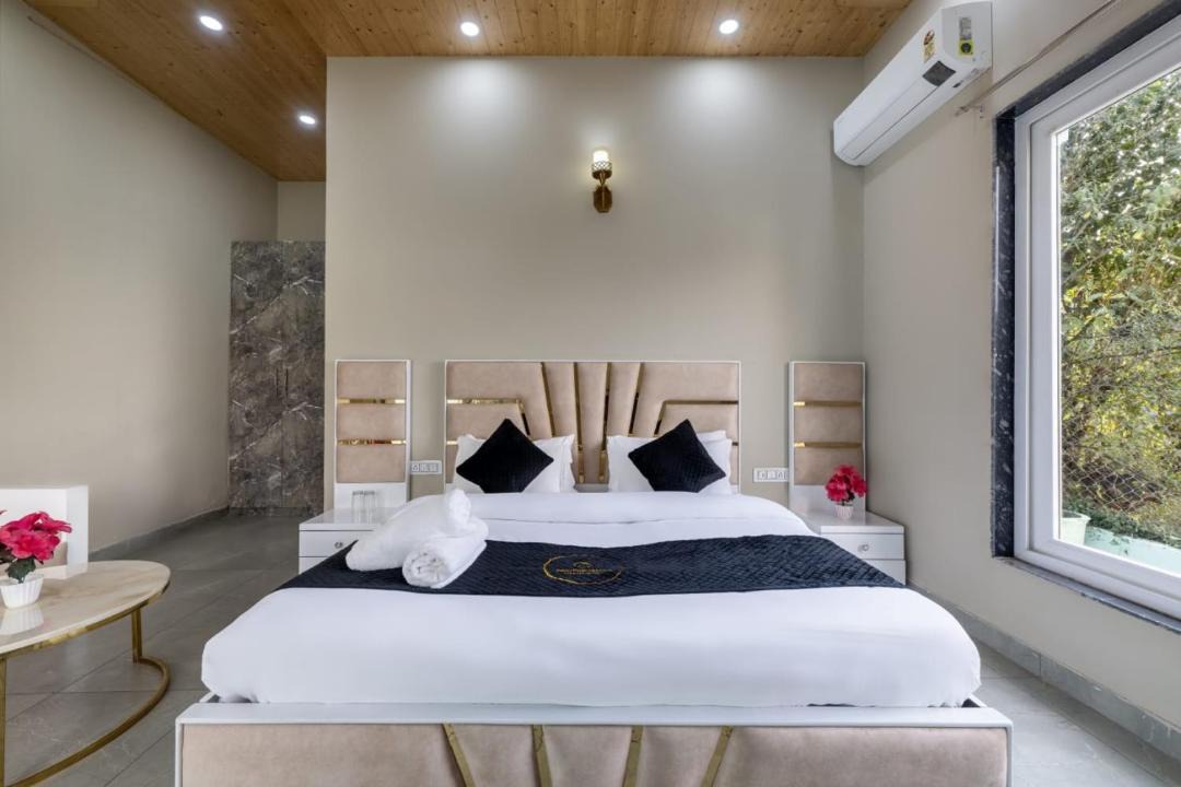 Photo of Bedroom in Dharampur