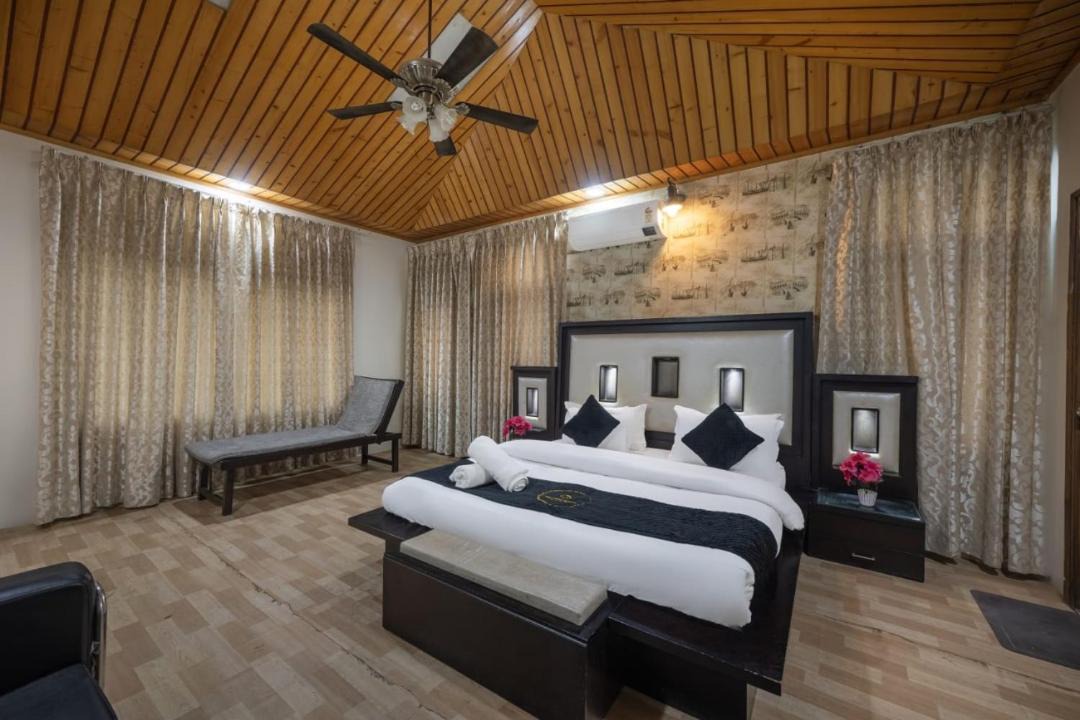 Photo of Bedroom in Dharampur