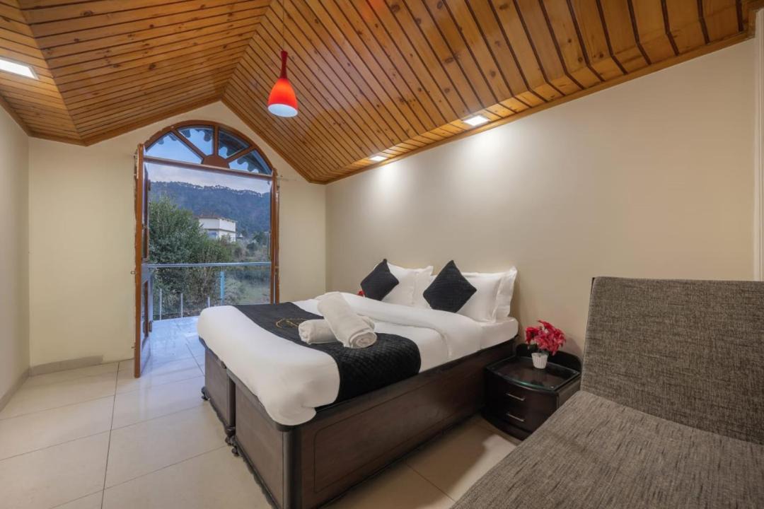 Photo of Bedroom in Dharampur