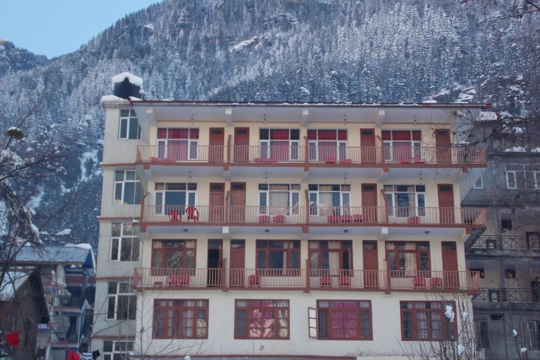 Photo of Buildings in Aleo