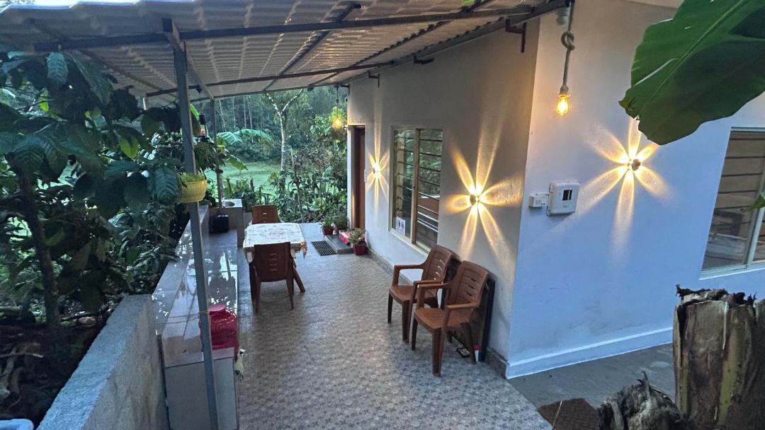 Photo of Patio Balcony in Kalakandur