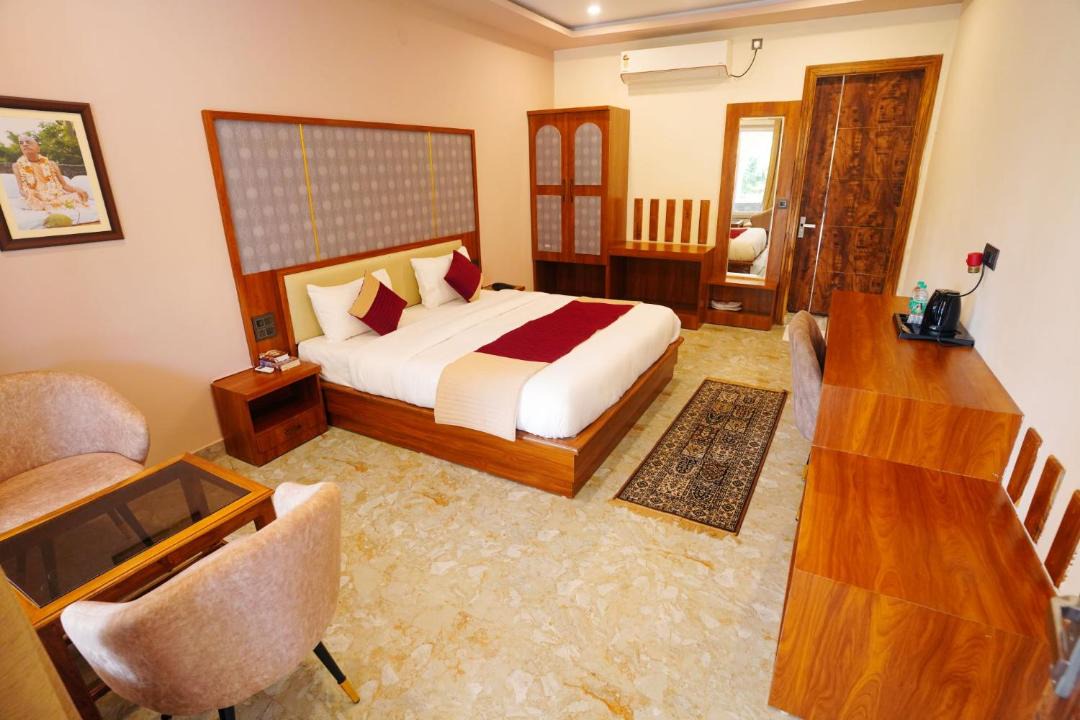 Photo of Bedroom in Tapovan