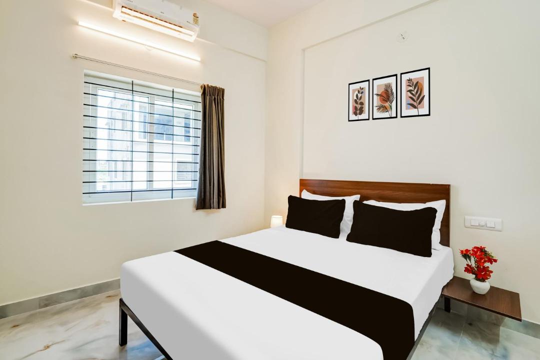 Photo of Bedroom in HBR Layout