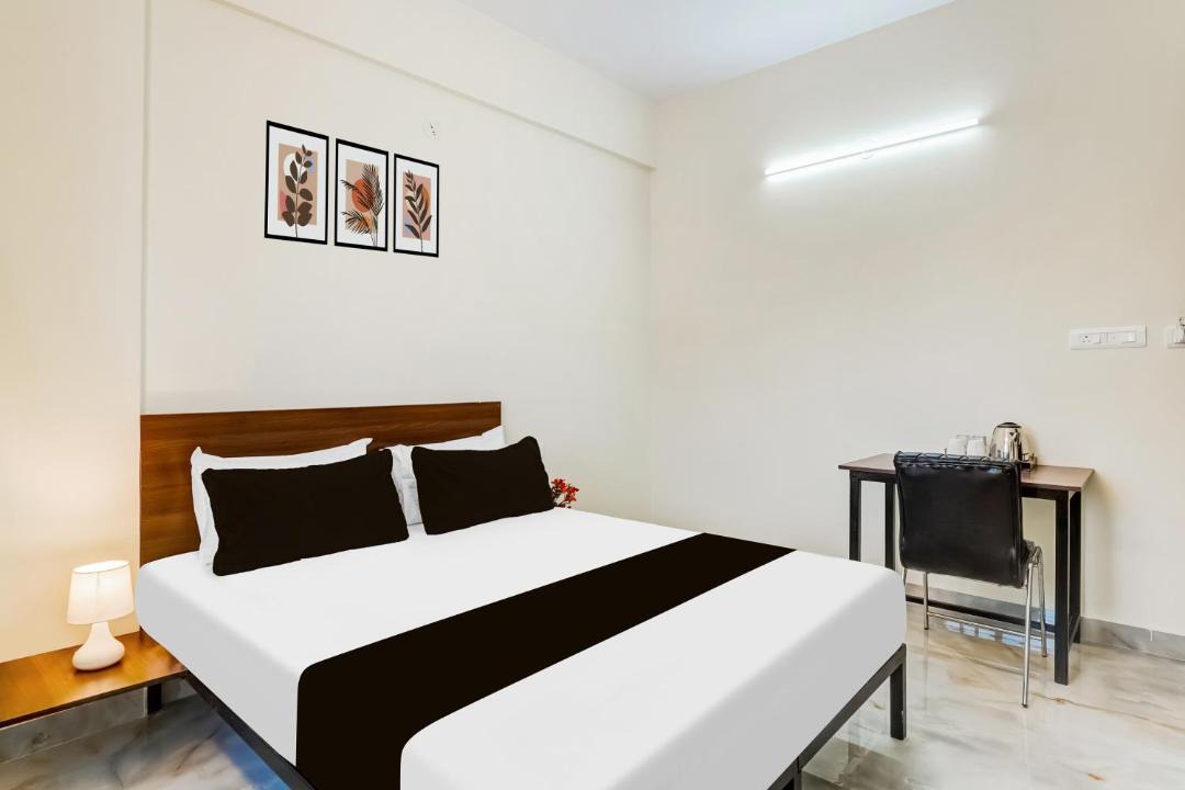Photo of Bedroom in HBR Layout