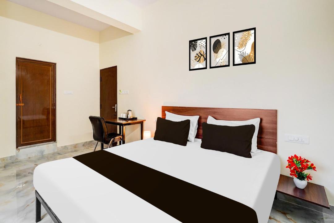 Photo of Bedroom in HBR Layout
