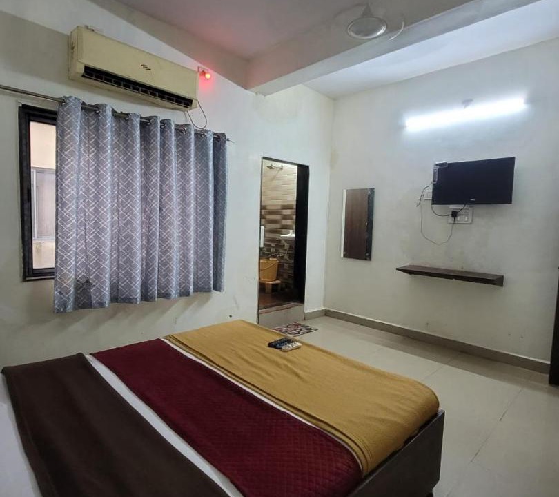 Photo of Bedroom in Veraval