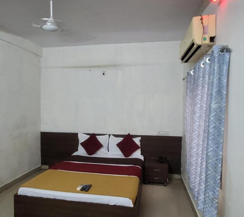 Photo of Bedroom in Veraval