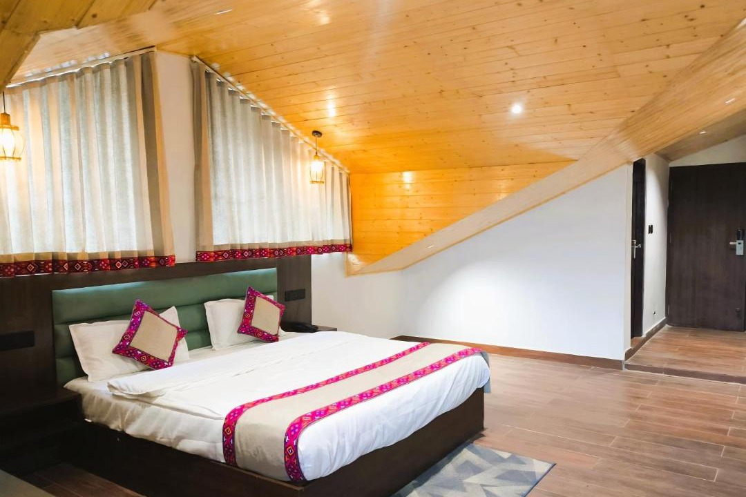 Photo of Bedroom in Jagatsukh