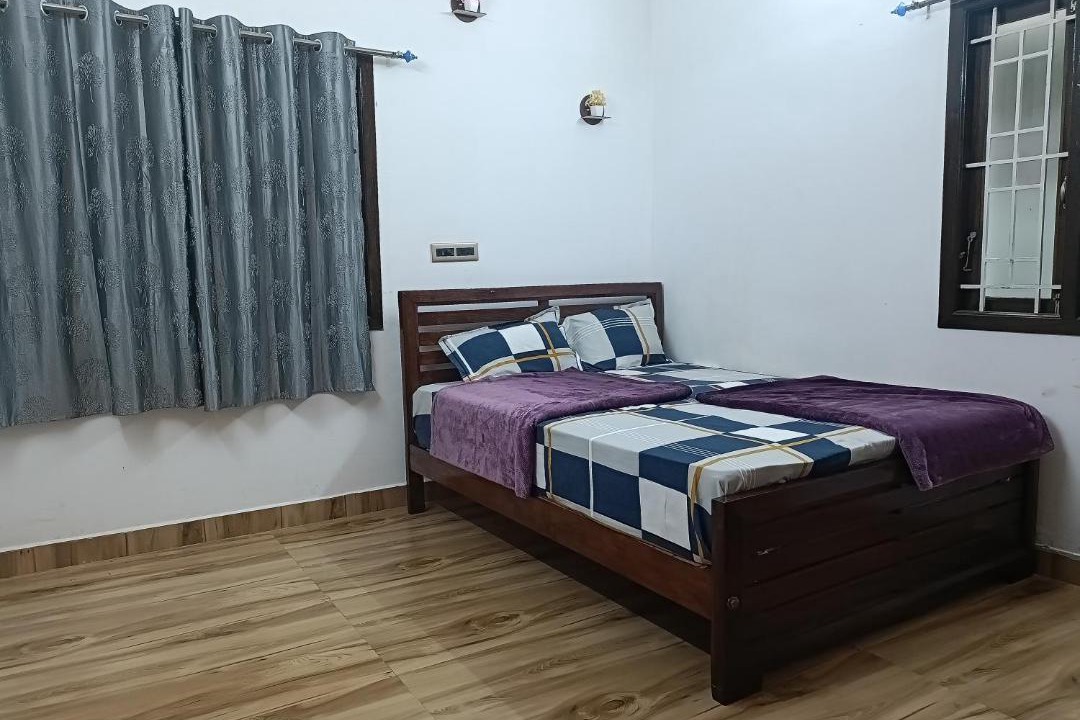 Photo of Bedroom in Sirumalai