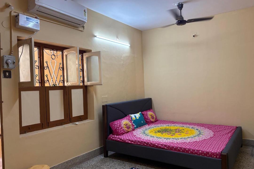 Photo of Bedroom in Khattalwada