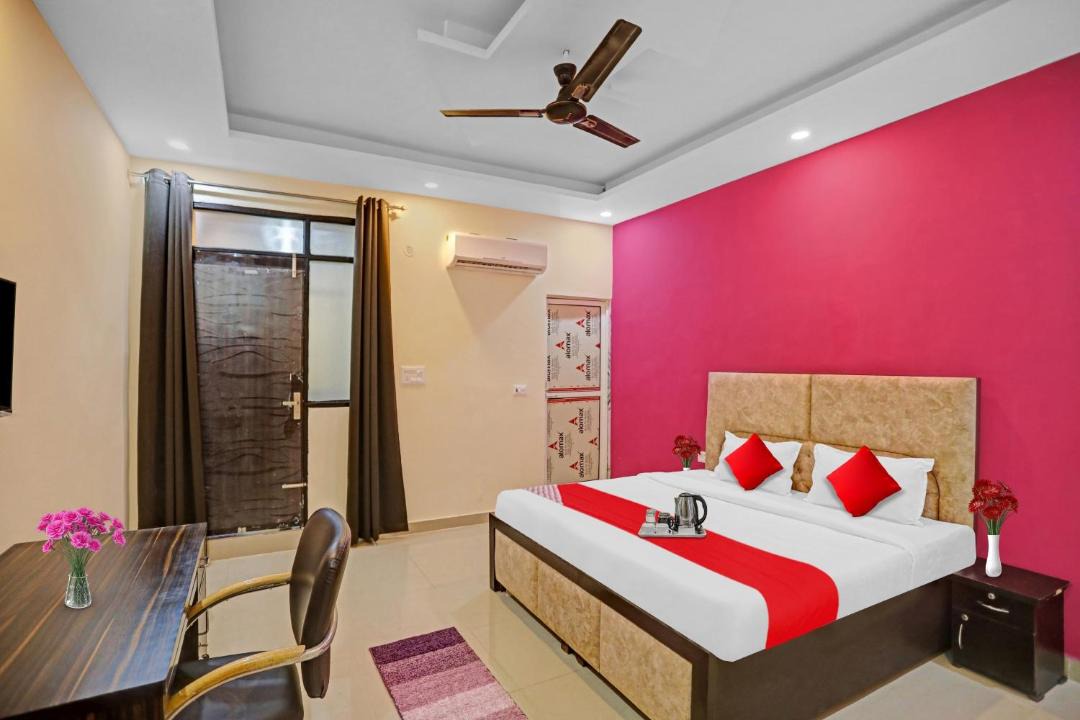 Photo of Bedroom in Sector 27