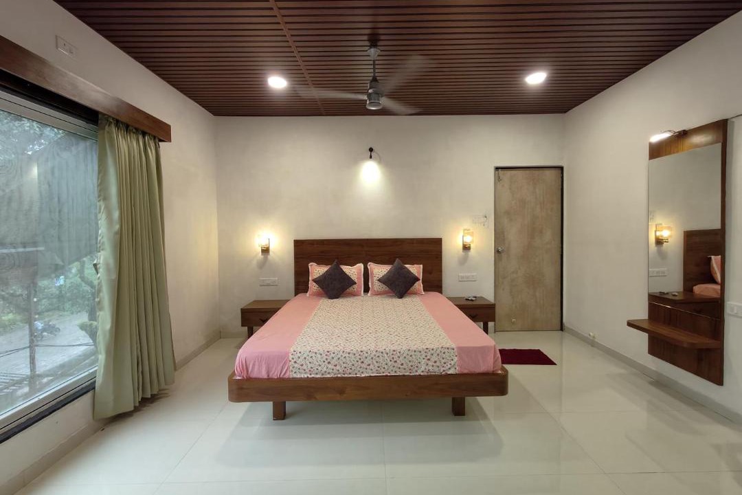 Photo of Bedroom in Mahabaleshwar