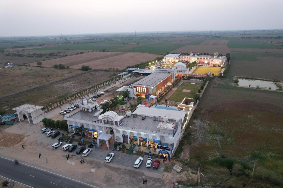 Photo of Others in Niwai