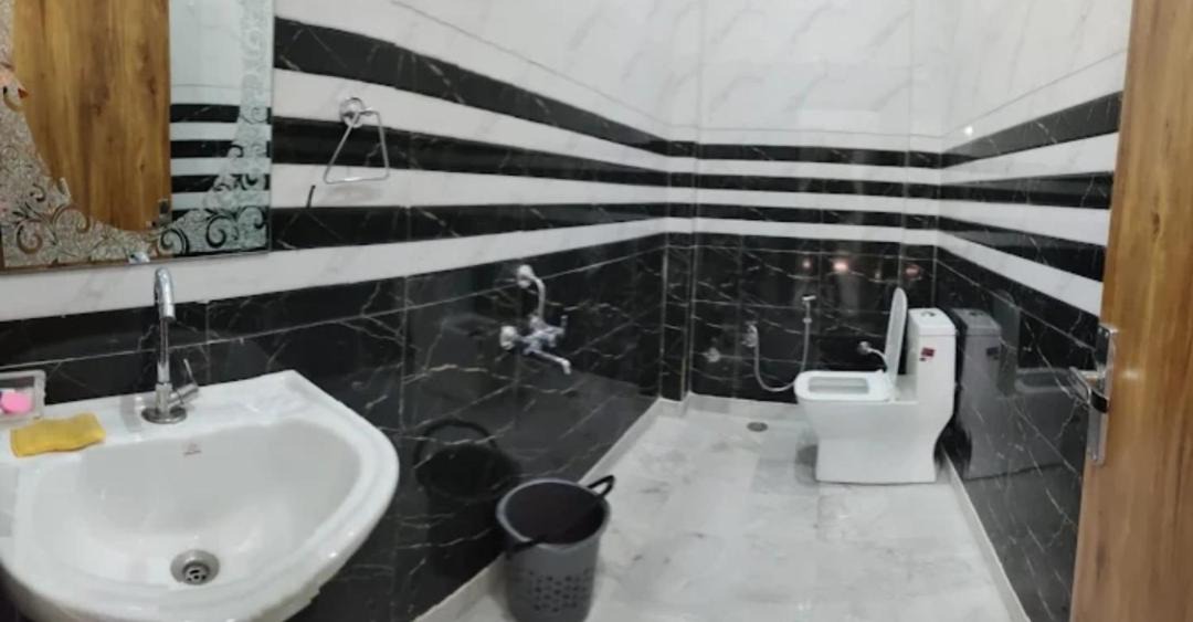 Photo of Bathroom in Amar Sagar Pol