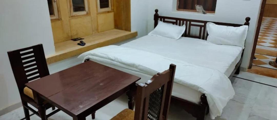 Photo of Bedroom in Amar Sagar Pol