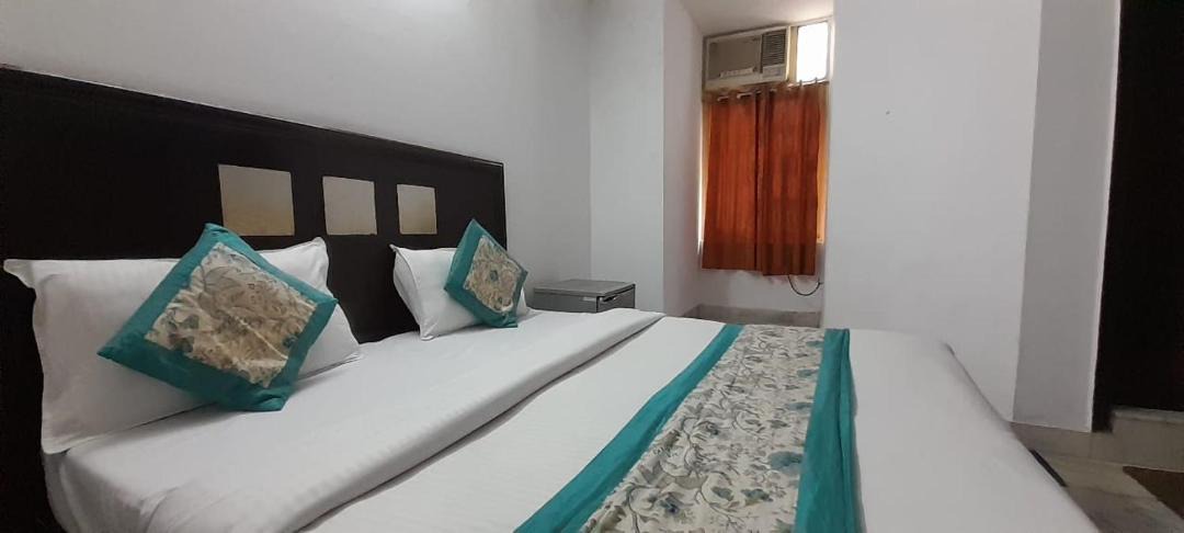 Photo of Bedroom in Karol Bagh