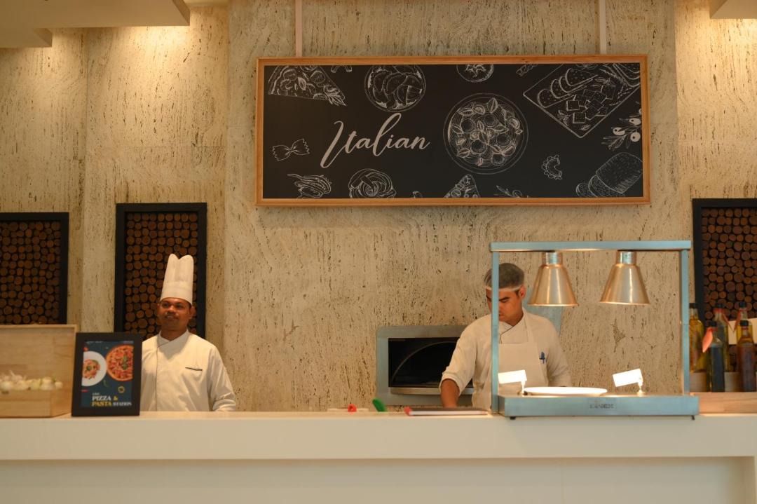 Photo of Others in DLF City