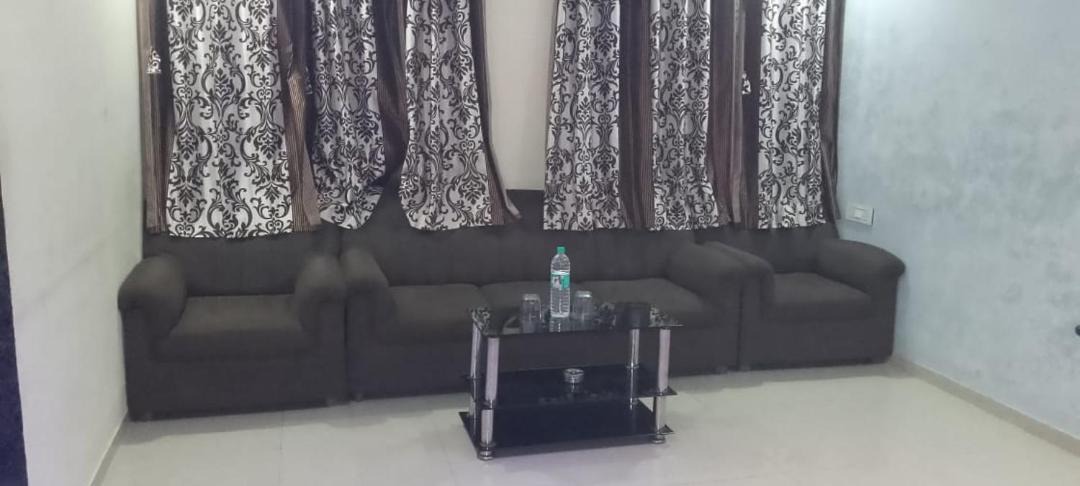 Photo of Livingroom in Bhilar