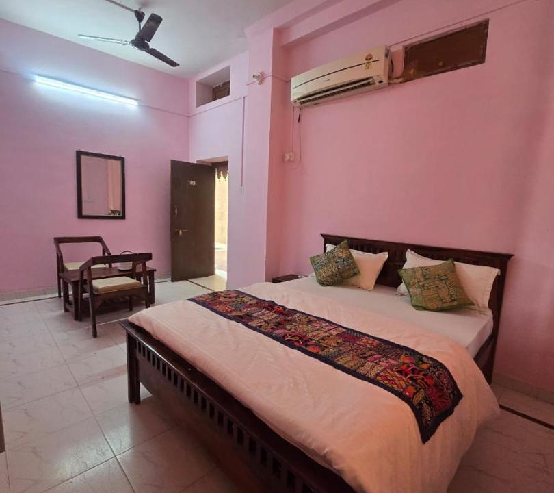 Photo of Bedroom in Amar Sagar Pol