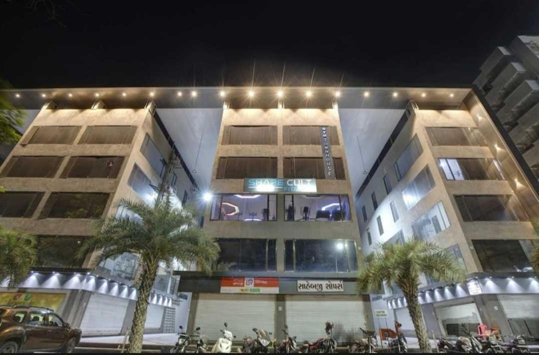 Photo of Buildings in Modasa