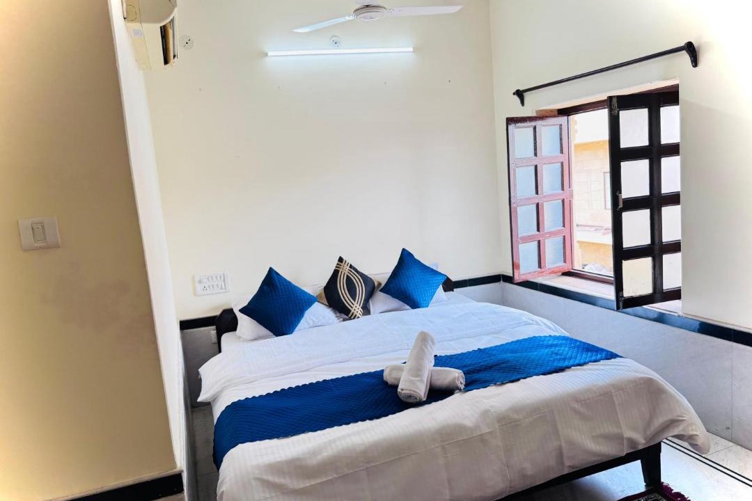 Photo of Bedroom in Amar Sagar Pol