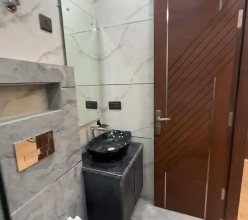 Photo of Bathroom in Dariyaganj
