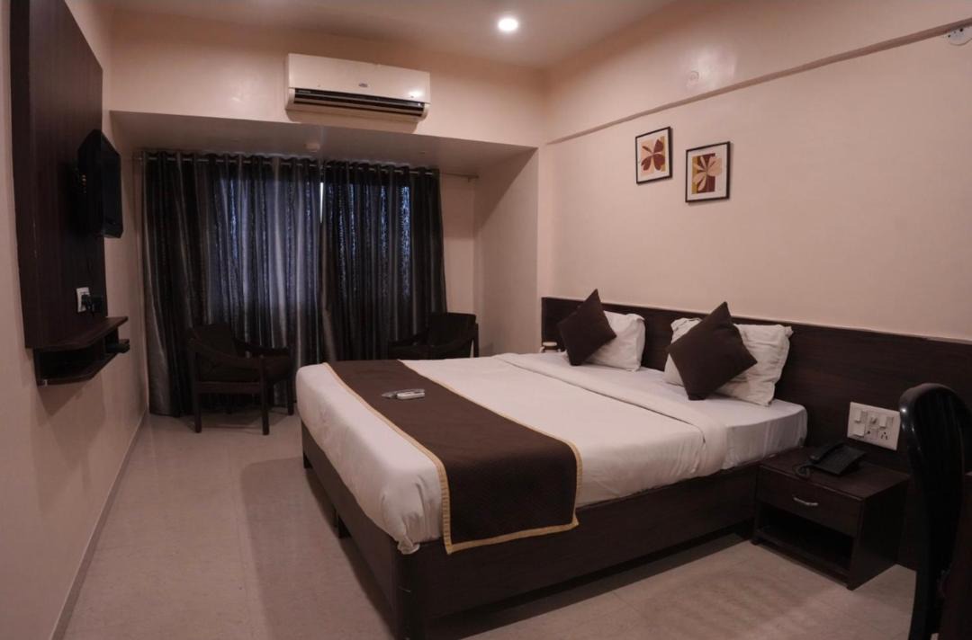 Photo of Bedroom in Rajkot