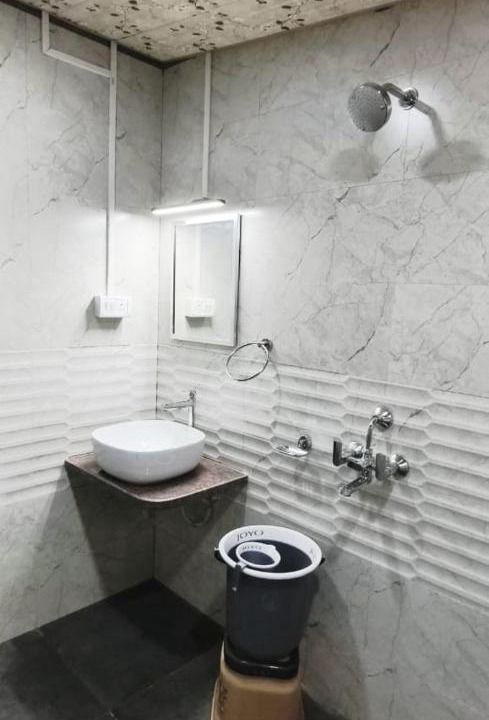 Photo of Bathroom in Mahabaleshwar