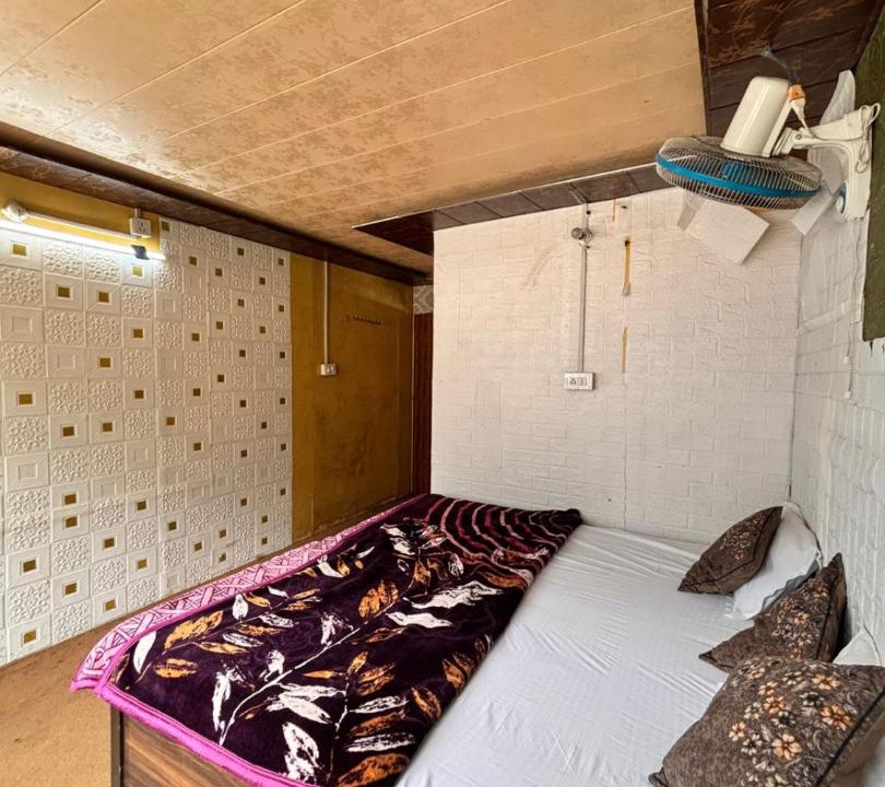 Photo of Bedroom in Khattalwada