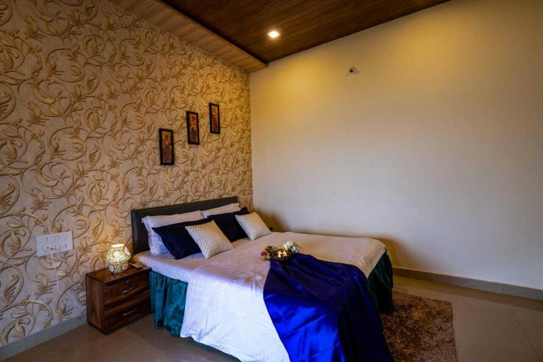 Photo of Bedroom in Mahabaleshwar